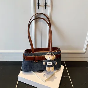 Damen Retro-Denim-Unterarmtasche mit Gürtelschnalle und Bärenanhänger Y2K Vintage-Stil PU-Leder Schultertasche Lässige Tote-Handtasche