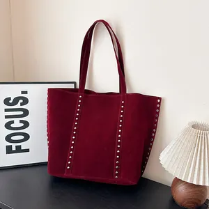 Sac Cabas Daim Grande Capacité Pour Femmes Rétro Décontracté Sac à Épaule Avec Rivets Métalliques Sac à Main Polyvalent