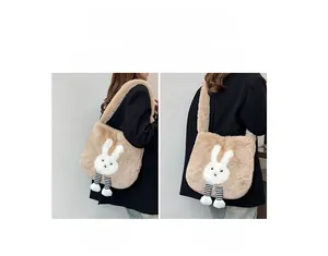 Borsa tote in peluche con design a coniglio, versione a spalla e a tracolla