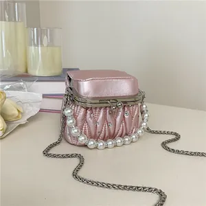 Damen Mode Mini Plissierte Handtasche Mit Künstliche Perlengriff Strass Dekor PU Leder Umhängetasche Für Abendparty