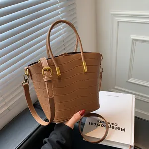 Women Vintage Crocodile Embossed PU Leather Bucket Bag Minimalist Shoulder Crossbody Handbag With Gold Tone Hardware Daily Commute