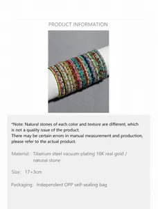 Détail du bracelet en pierres naturelles colorées avec chaîne en acier doré à l'or 18 carats