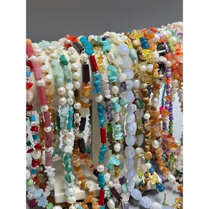 Collana di Perline Fatta a Mano Bohémien in Acciaio al Titanio Placcato Oro 18K con Perla Artificial Naturale e Pietre Irregolari Gioielli Donna Regalo Vacanza