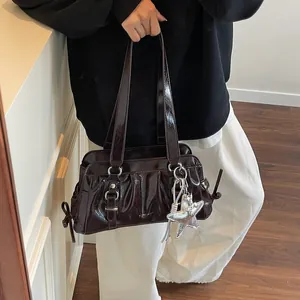 Retro burgundy pleated shoulder bag in glossy faux leather with silver star pendant charm