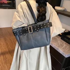 Große Retro-Tragetasche in Rauchgrau mit Zierschnalle und Metallösen für Damen