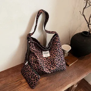 Leopard Print Large Capacity Tote Bag Set For Women Vintage Nylon Canvas Shoulder Bag With Small Pouch Fashion Hobo Bag