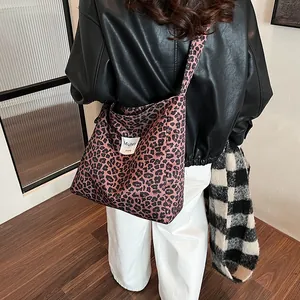 Pink and black leopard print tote bag for women, large capacity retro commute style