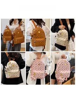 Vues détaillées de sacs à dos à motif monogramme vintage en plusieurs couleurs
