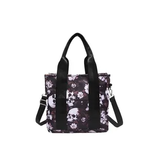 Große Reisetasche mit Gothic-Totenkopf-Blumenmuster und verstellbarem Schultergurt-Design