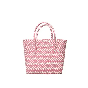 Grand sac cabas tressé rose et blanc avec motif à chevrons élégant pour femmes