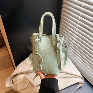 Borsa a Tracolla da Donna Mini in Pelle PU con Motivo Lychee e Ciondolo a Forma di Cane Piccola Borsa a Mano per Cellulare Quotidiana