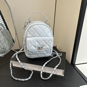 Mini Sac à Dos Matelassé pour Femmes Mode Cuir PU Courroie de Chaîne Petit Sac à Bandoulière Décontracté Voyage Sac à Main