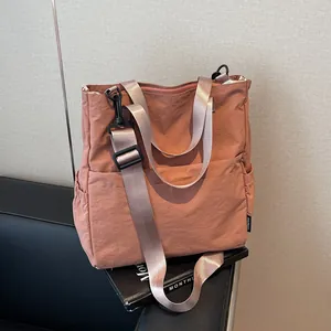 Dames Japanse Multifunctionele Nylon Tote Tas Rugzak Grote Capaciteit Effen Kleur Woon-werkverkeer Student Schoudertas Meerdere Draagwijzen