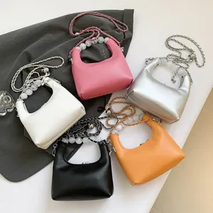 Mini sac hobo croissant avec poignée en perles marbrées et bandoulière en cinq couleurs