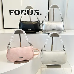 Borsa Sottobraccio da Donna alla Moda con Catena di Künstliche Perle Elegante Borsa a Tracolla Quadrata in Pelle PU per Feste Casual
