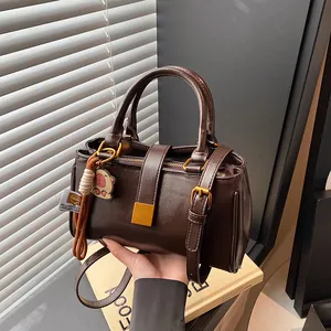 Women Retro PU Leather Shoulder Bag Minimalist Solid Color Handbag With Cartoon Charm Fashion Crossbody Bag For Daily Commute