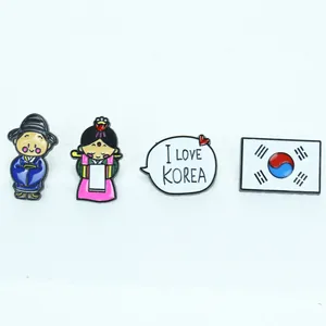 Set mit vier koreanischen Emaille-Pins mit Comic-Figuren, Flagge Südkoreas und Herz