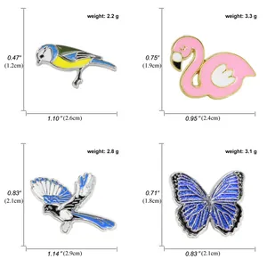 Set de cuatro pines de esmalte de animales lindos con medidas exactas de peso y dimensiones