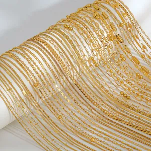 Collezione di catene in acciaio inossidabile placcate oro 18k con stili a serpente e a treccia