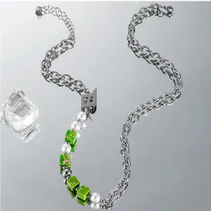 Hip hop pearl necklace with green square beads and silver metal letter B pendant