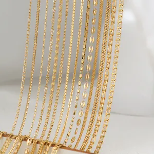 Varie catene in acciaio inossidabile placcato oro 18k tra cui maglia cubana e a serpente