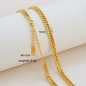 Detailed 5mm wide 18K gold-plated stainless steel curb chain with lobster clasp and tag