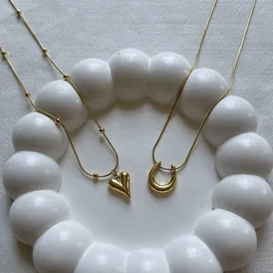 Minimalistische Edelstahl Schlangenkette Halskette Für Damen Gold Silber Plattiert Herz Hufeisen U-Form Anhänger Eleganter Schmuck