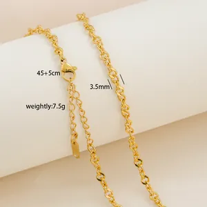 Detail of 18K gold-plated stainless steel chain with lobster clasp and 5cm extension