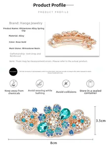 Détail d'une pince à cheveux hortensia en cristal avec dimensions de 8 cm x 3,5 cm