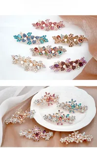 Détails de barrettes à fleurs avec perles et cristaux en plusieurs couleurs élégantes