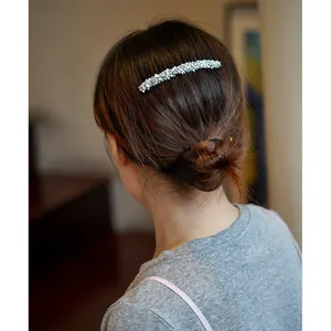Peigne à cheveux élégant avec perles bleues et argentées pour la coiffure