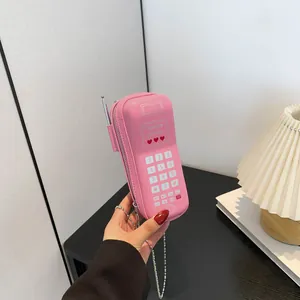 Sac Bandoulière Femme Forme Téléphone Portable Rétro Créatif en Cuir PU Avec Chaîne en Métal Imprimé Clavier Y2K Mini Sac