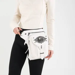 Sacoche de jambe punk blanche avec crâne argenté et clous métalliques sur similicuir