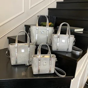 Silberne Pailletten Eimertasche Set mit Tragegriffen und Schulterriemen