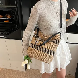 Grande borsa tote in rafia con strisce nere e ricamo RLV per spiaggia e viaggi estivi