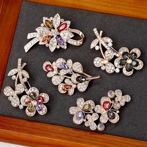 Vintage Alloy Crystal Flower Butterfly Brooch For Women Rose Gold Plated Rhinestone Pin Suit Coat Wedding Party Jewelry