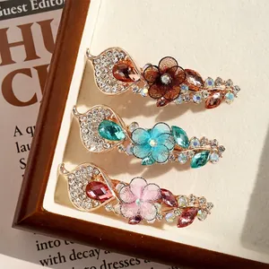 Pince à Cheveux à Ressort en Maille Fleurie Faite à la Main Élégante Barrette en Alliage Feuille Florale Accessoires Femme