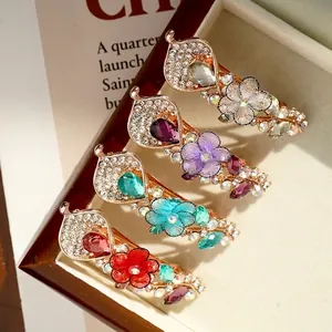 Lot de barrettes à fleurs faites main avec strass et pétales d'organza en quatre couleurs