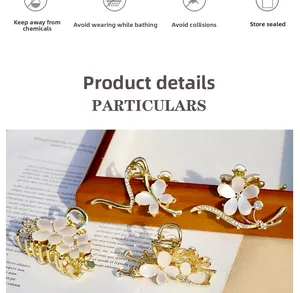 Dettagli di fermagli per capelli in lega dorata con fiori di opale latteo e strass luminosi