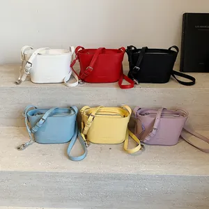 Sac seau en cuir avec pendentifs en forme de cœur en six couleurs printanières