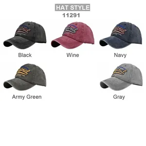 Vue détaillée de casquettes rétro en cinq couleurs avec broderie 3D et visières courbées