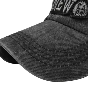 Detailansicht der gewaschenen Vintage-Kappe mit 3-reihigen Nähten und 3D-Stickerei-Patch