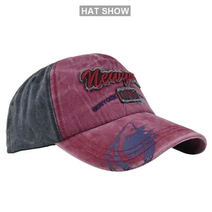 Vue détaillée de la casquette vintage délavée avec écusson New York et imprimé requin