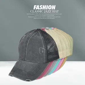 Zerschlissene Ponytail-Baseballkappen in vielen Farben mit Mesh und Vintage-Details