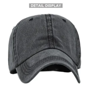 Dettaglio del berretto da baseball vintage in cotone lavato grigio scuro con cuciture fini