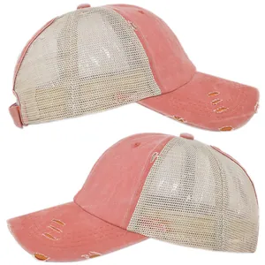 Dettaglio cappello per coda di cavallo con rete traspirante e tela lavata stile retrò