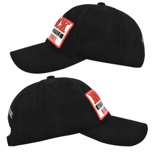 Dettaglio del ricamo Rock Style su cappello nero con scritta Rebel laterale ricamata