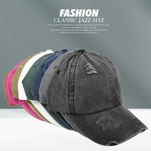 Détails de casquettes de baseball vintage usées en plusieurs couleurs avec effets déchirés
