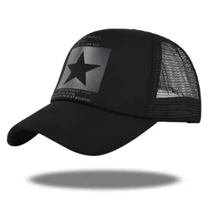 Casquette trucker noire avec imprimé étoile, paroles de chanson et filet respirant