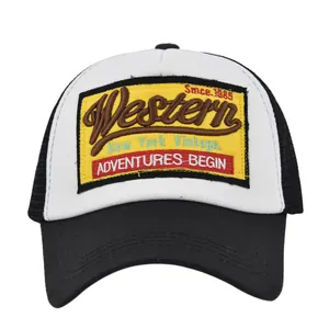 Cappello trucker classico bianco e nero con toppa ricamata Western New York Vintage